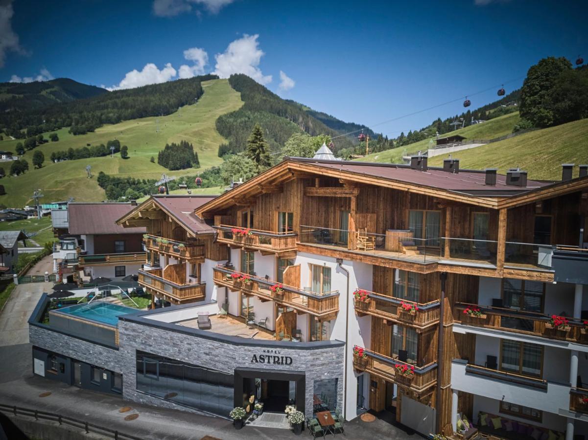 Hotel Astrid - Inklusive Kostenfreier Jokercard Saalbach Hinterglemm Kültér fotó