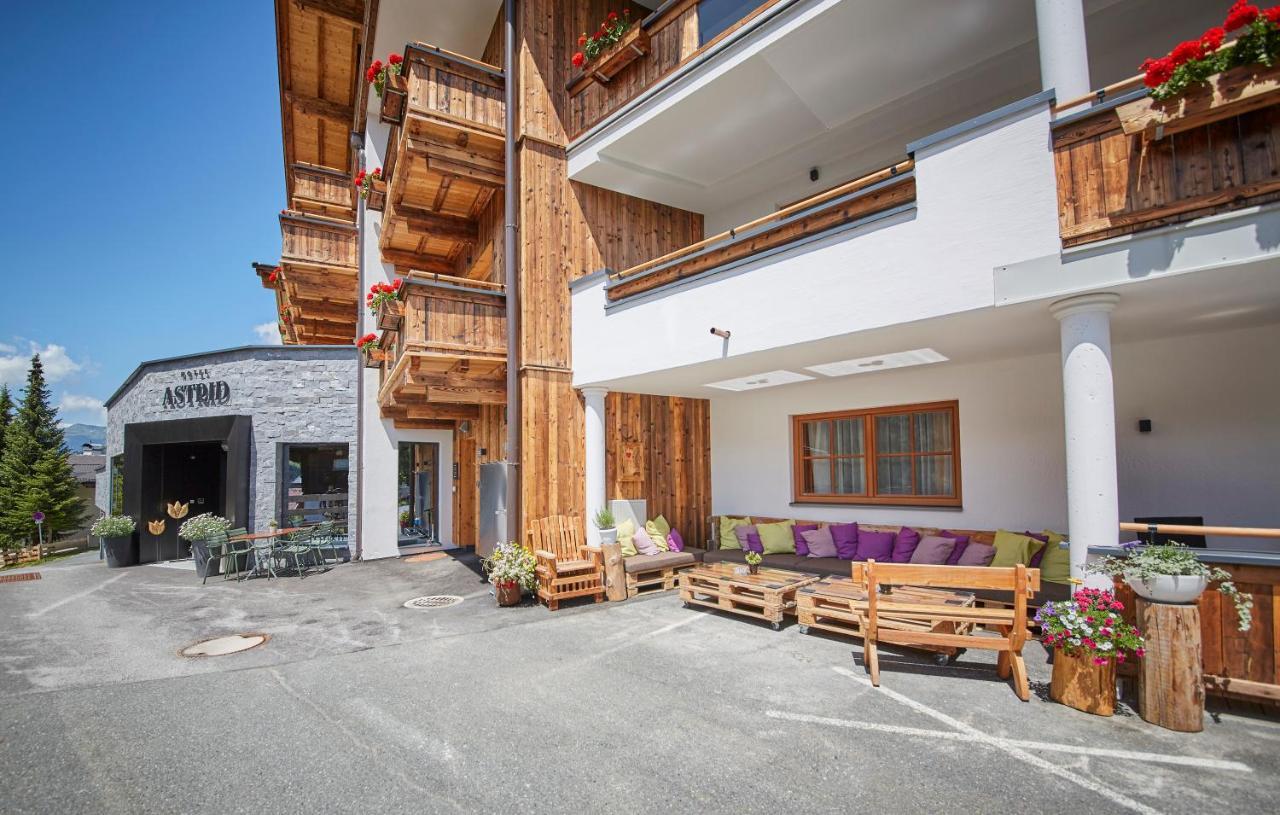 Hotel Astrid - Inklusive Kostenfreier Jokercard Saalbach Hinterglemm Kültér fotó