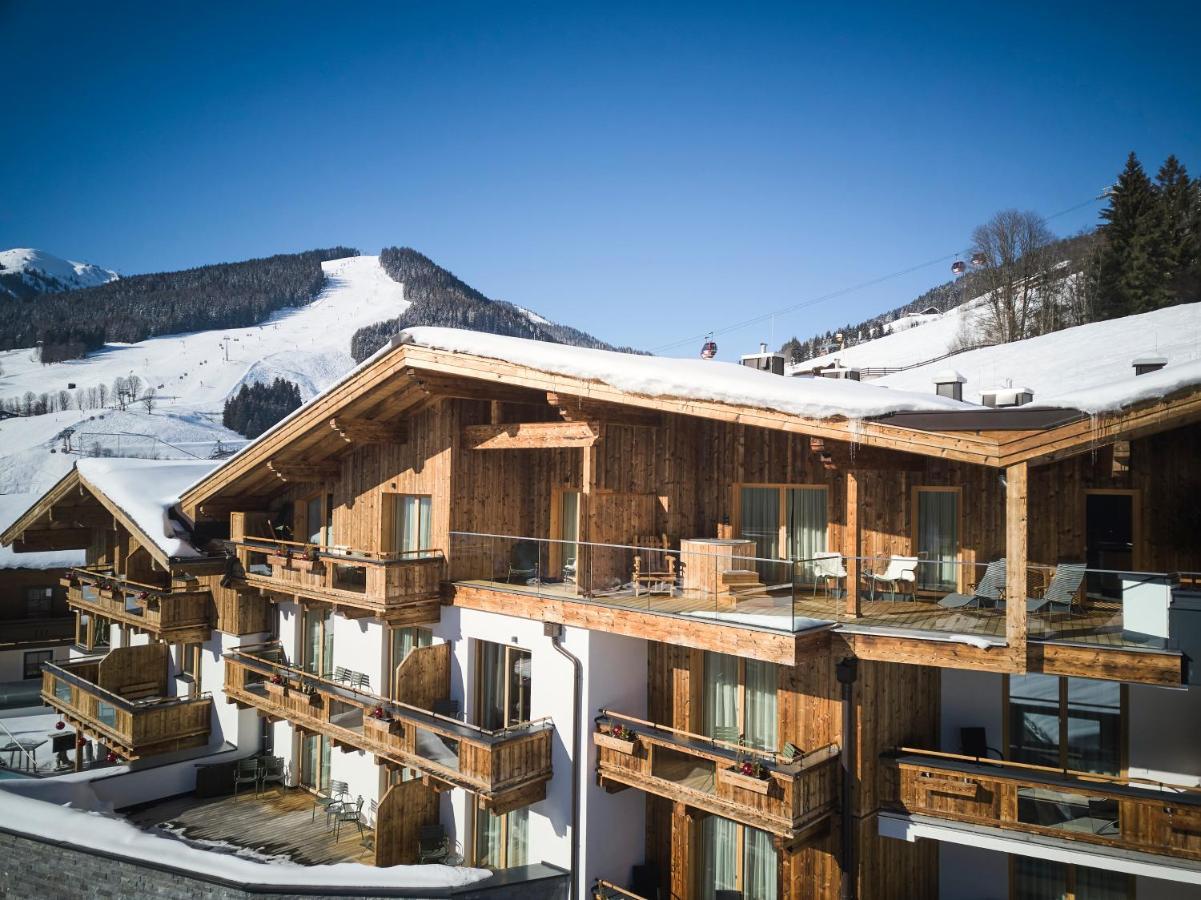 Hotel Astrid - Inklusive Kostenfreier Jokercard Saalbach Hinterglemm Kültér fotó